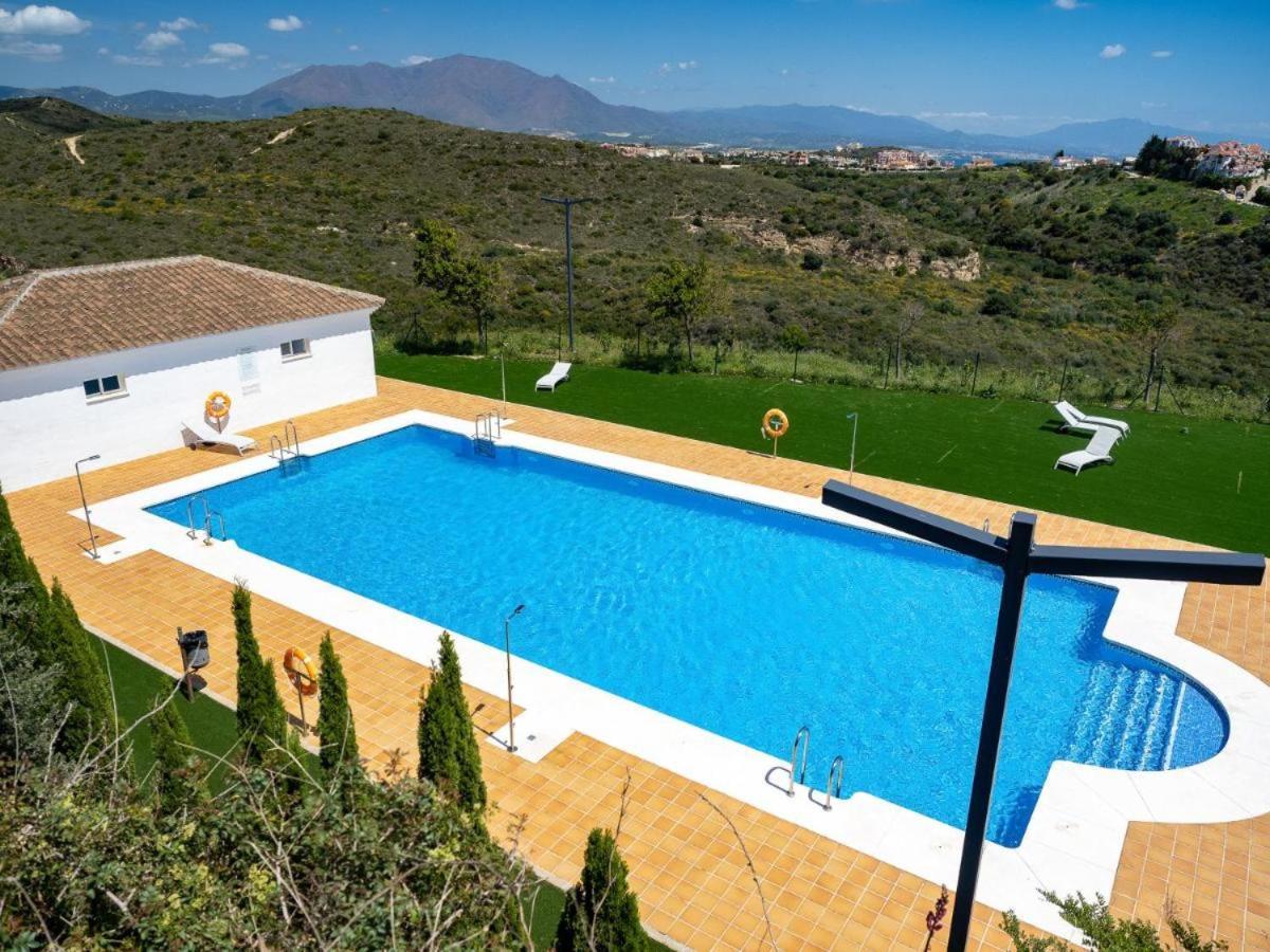Small Oasis Nelson Mandela Apartment With Sea View, Two Bedrooms, Parking, Terrace And Pool Manilva Εξωτερικό φωτογραφία